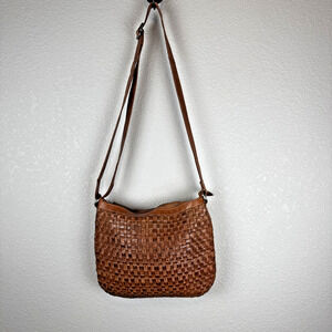 Valenca Holand Womens Woven Brown Leather Crossbody Bag Purse Boho Zip Pocket